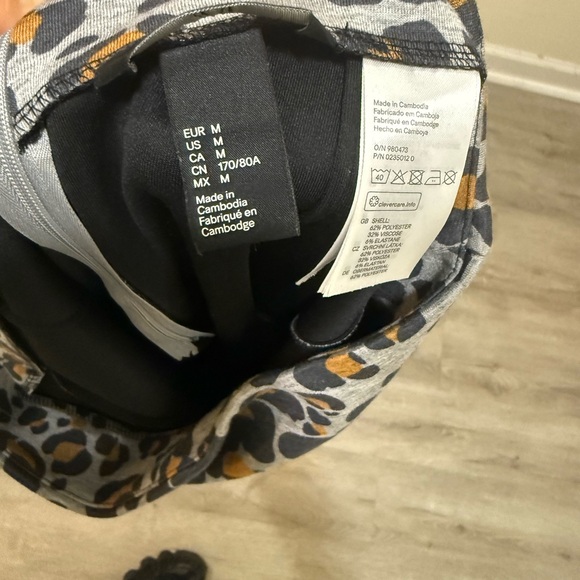 Leopard Print Knee Length Skirt - Picture 3 of 3